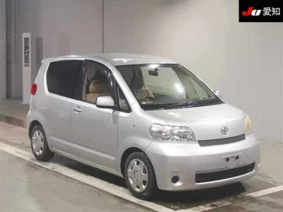 Toyota PORTE  с аукциона в Японии