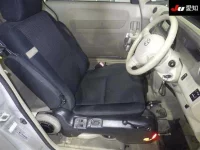 Toyota PORTE лот № 30685 оценка 3  с аукциона в Японии 5