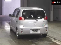 Toyota PORTE лот № 30685 оценка 3  с аукциона в Японии 1