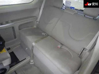 Toyota PORTE  с аукциона в Японии