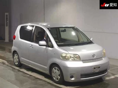 Toyota PORTE  с аукциона в Японии