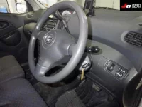 Toyota FUNCARGO лот № 30980 оценка 3.5  с аукциона в Японии 4