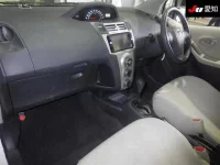 Toyota VITZ лот № 30215 оценка 4  с аукциона в Японии 2