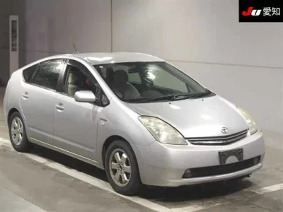 Toyota Prius  с аукциона в Японии