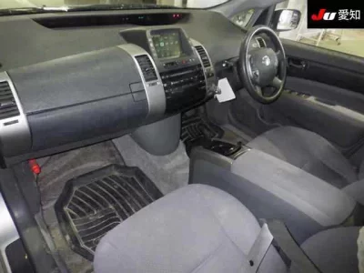 Toyota Prius  с аукциона в Японии