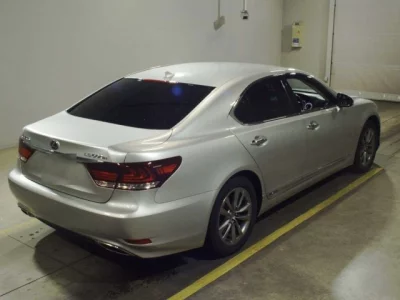 Lexus LS600h