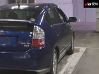 Toyota Prius лот № 30491 оценка 3.5  с аукциона в Японии 7