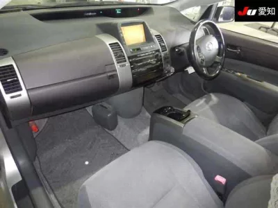 Toyota Prius  с аукциона в Японии