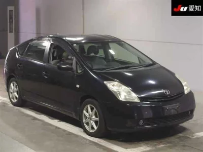 Toyota Prius  с аукциона в Японии