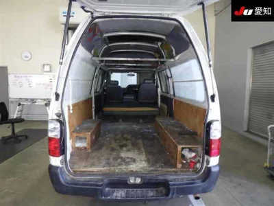 Toyota HiAce Van