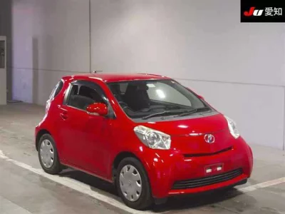 Toyota iQ