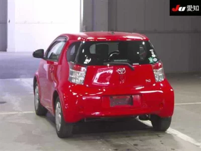 Toyota iQ
