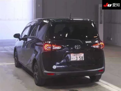 Toyota Sienta