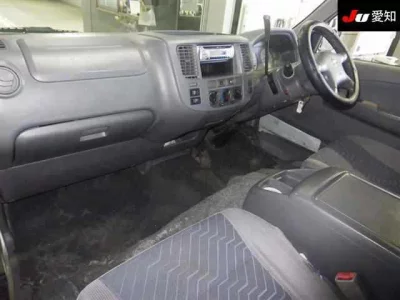 Nissan Caravan