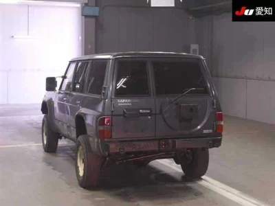 Nissan SAFARI