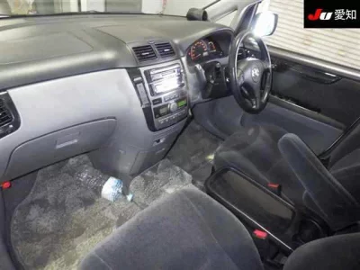 Toyota Ipsum