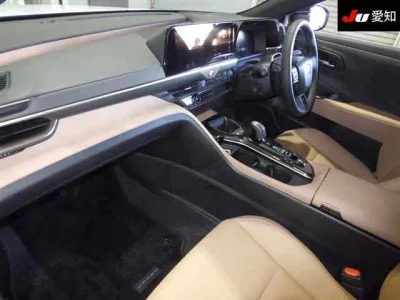 Toyota CROWN SPORT