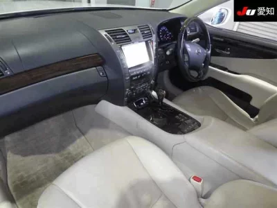 Lexus LS  с аукциона в Японии