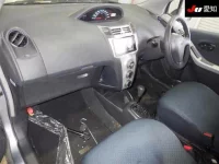 Toyota VITZ лот № 30140 оценка 3.5  с аукциона в Японии 2