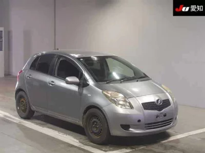 Toyota VITZ  с аукциона в Японии