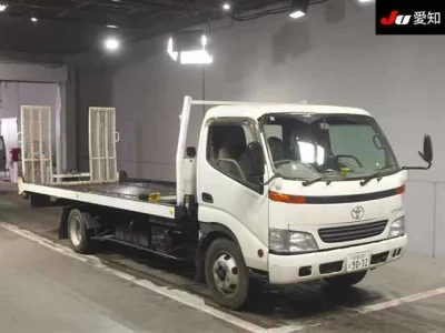 Toyota DYNA  с аукциона в Японии
