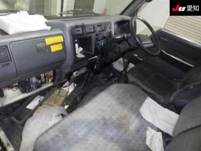 Toyota DYNA  с аукциона в Японии