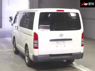 Toyota HiAce Van