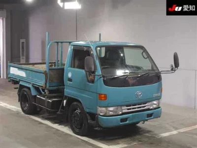 Toyota DYNA  с аукциона в Японии