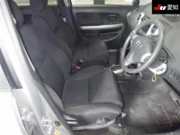 Toyota IST лот № 30255 оценка R  с аукциона в Японии 5