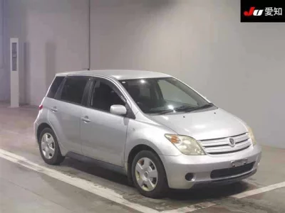 Toyota IST  с аукциона в Японии