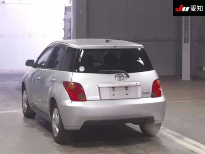 Toyota IST  с аукциона в Японии