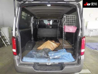 Nissan Caravan