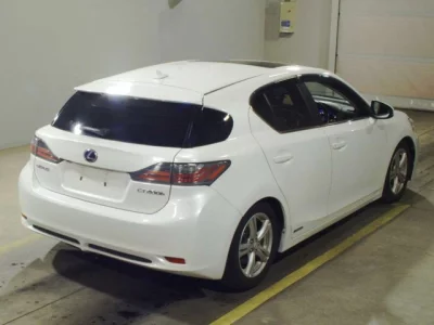 Lexus CT200h