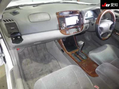 Toyota CAMRY  с аукциона в Японии