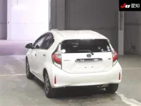 Toyota AQUA лот № 3061 оценка 4.5  с аукциона в Японии 1