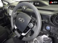 Toyota AQUA лот № 30350 оценка 3.5  с аукциона в Японии 4