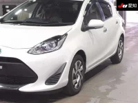 Toyota AQUA лот № 30350 оценка 3.5  с аукциона в Японии 6