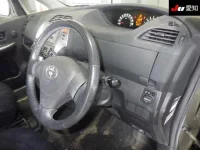 Toyota RACTIS лот № 30292 оценка 3.5  с аукциона в Японии 4