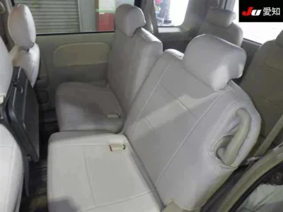 Toyota SIENTA  с аукциона в Японии