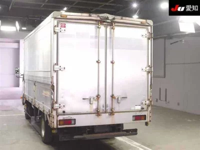 Toyota DYNA  с аукциона в Японии