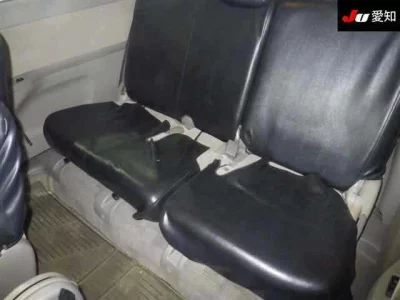 Toyota ISIS  с аукциона в Японии