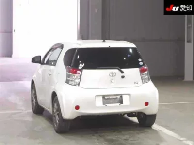 Toyota iQ