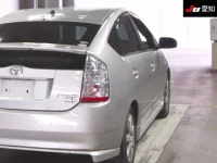 Toyota Prius лот № 30364 оценка 3.5  с аукциона в Японии 7