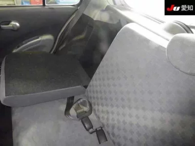 Nissan MARCH  с аукциона в Японии