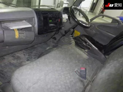 Toyota DYNA  с аукциона в Японии