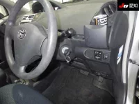 Toyota VITZ лот № 30669 оценка 3.5  с аукциона в Японии 4