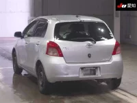 Toyota VITZ лот № 30669 оценка 3.5  с аукциона в Японии 1