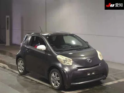 Toyota iQ