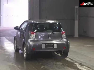 Toyota iQ