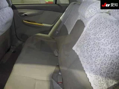 Toyota COROLLA AXIO  с аукциона в Японии